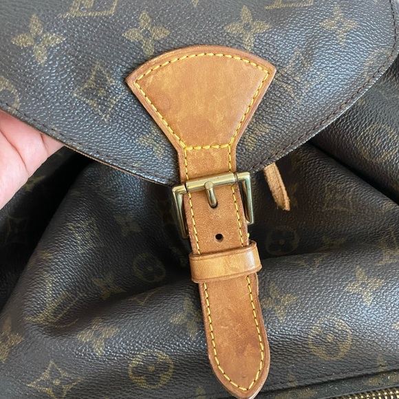 LV montsouris backpack - Picture 2 of 5